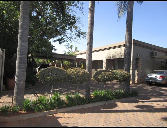 900M² BUSINESS FOR SALE IN SINOVILLE